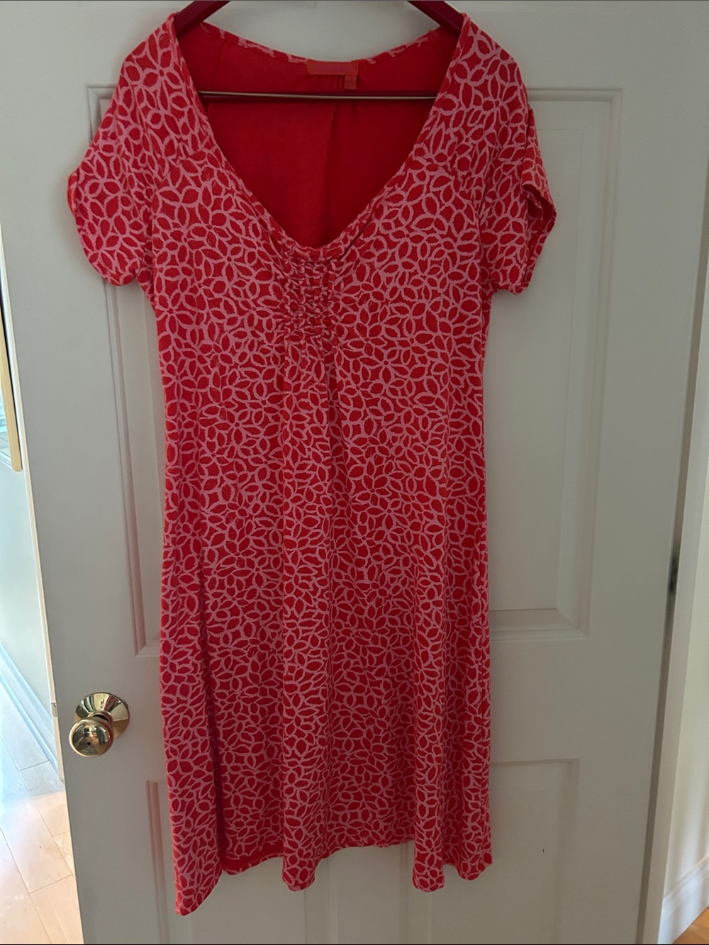 Fresh Produce coral and Pink V-neck Dress Size L Made in 🇺🇸 Rayon/Lycra